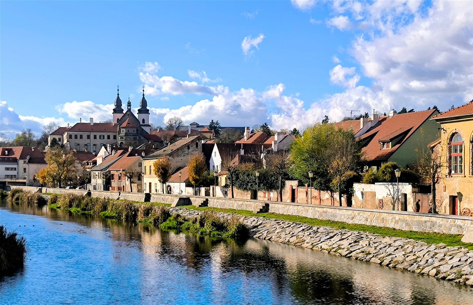 Prodej ateliéru v třebíčském Zámostí  (ve čtvrti zapsané do seznamu památek UNESCO) - [ČTVRŤ ZÁMOSTÍ]