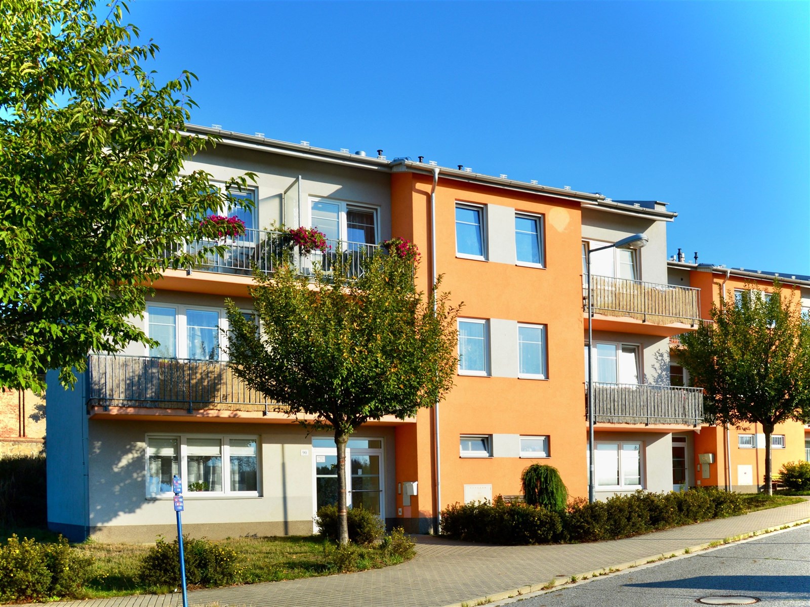 Byt 1+kk v Jihlavě (POHLED NA DŮM)