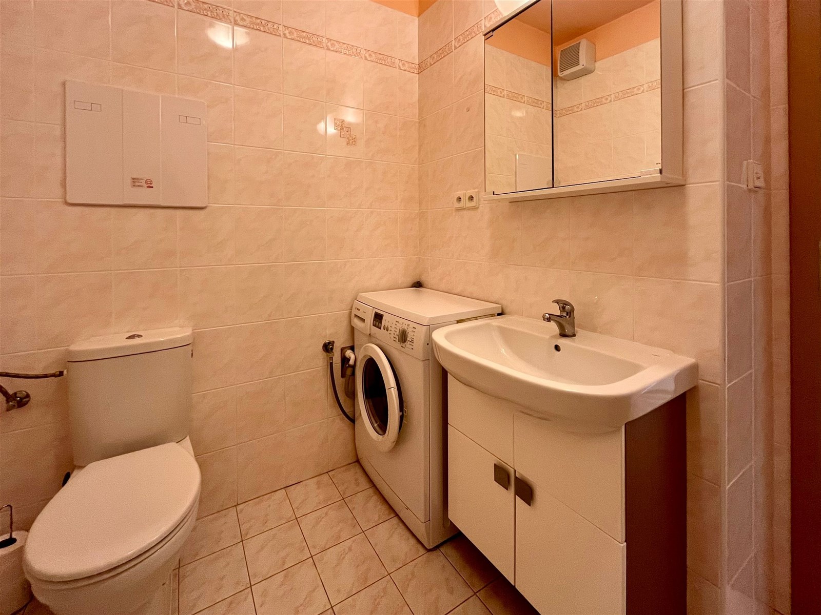 BYT 1+kk Vrchlického ulice Jihlava (KOUPELNA)