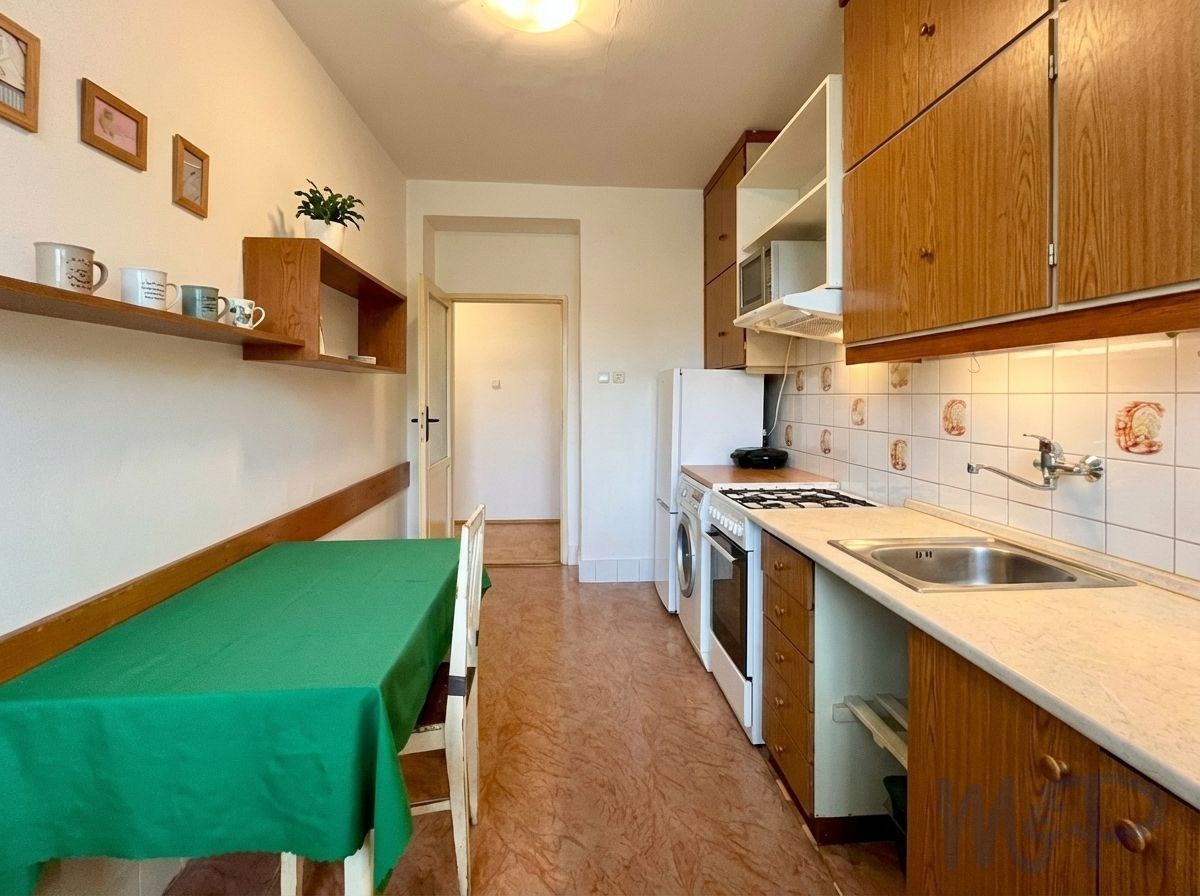 BYT 2+1 Bayerova ulice, Brno - Veveří (KUCHYNĚ - J