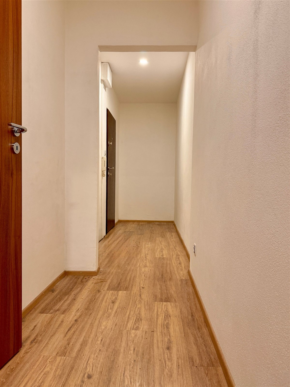 Prodej bytu 2+1 v Třebíči (CHODBA)