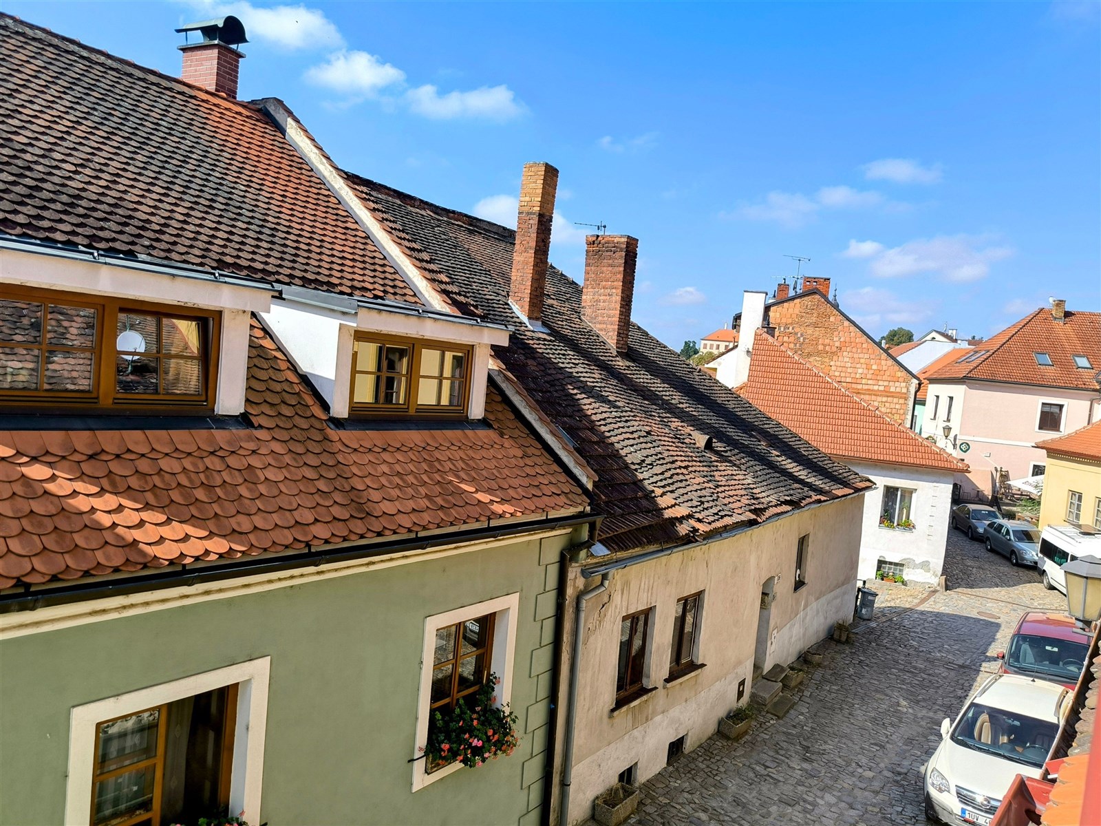 Mezonetový byt v třebíčském Zámostí  (ve čtvrti zapsané do seznamu památek UNESCO) - [PŘILEHLÁ BLAHOSLAVOVA ULICE]