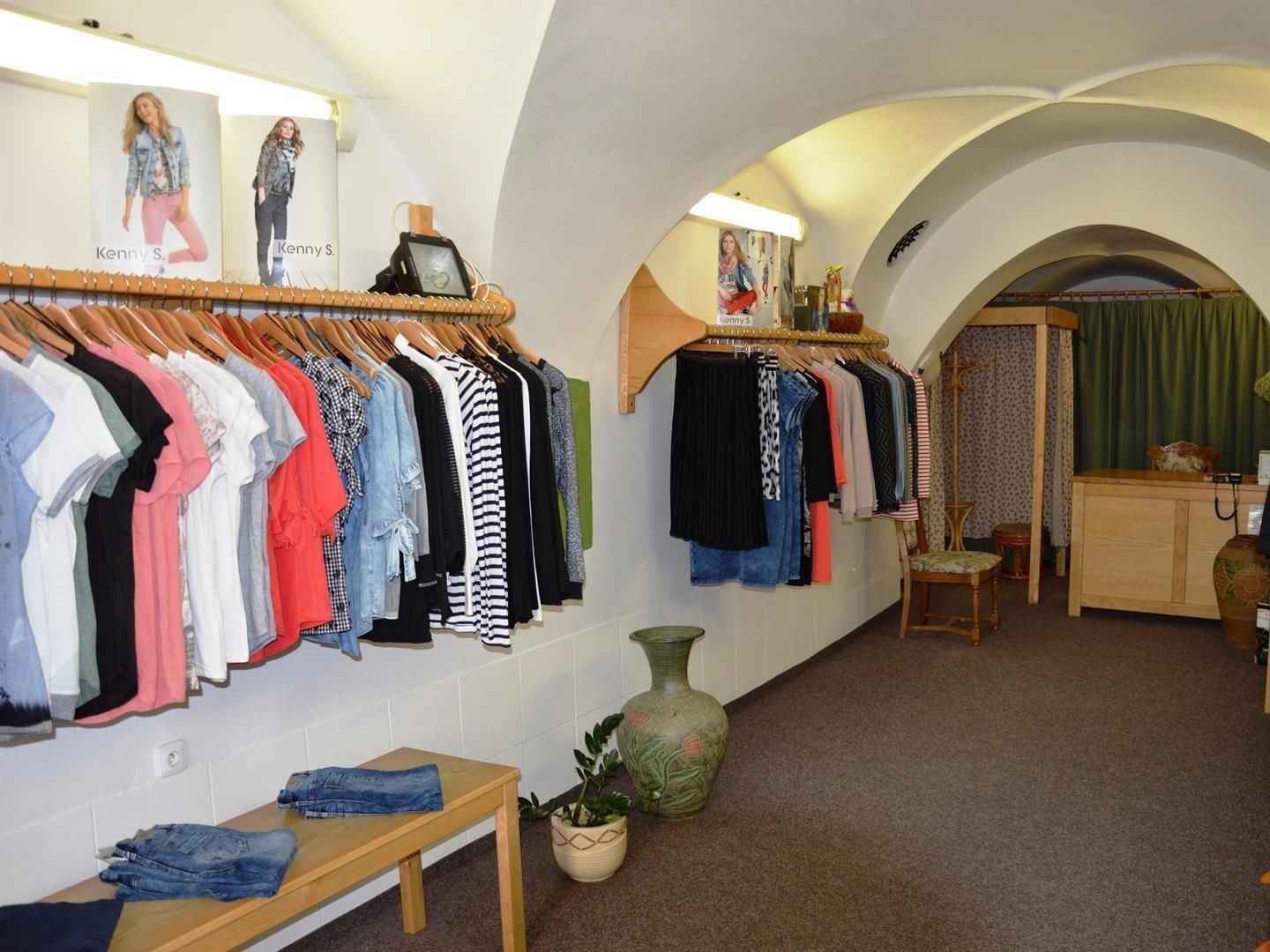 Pronájem obchodního prostoru v Jihlavě (INTERIÉR)