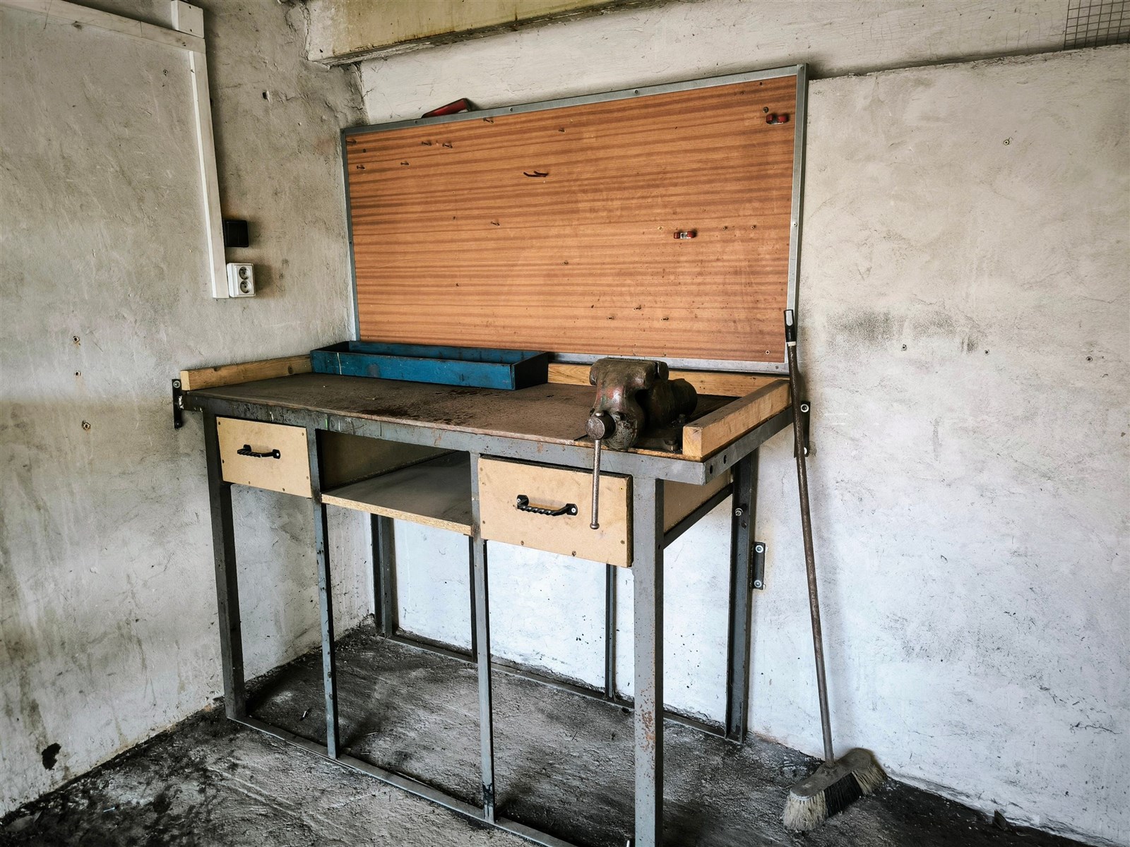 Prodej garáže v Náměšti nad Oslavou (PRACOVNÍ STŮL