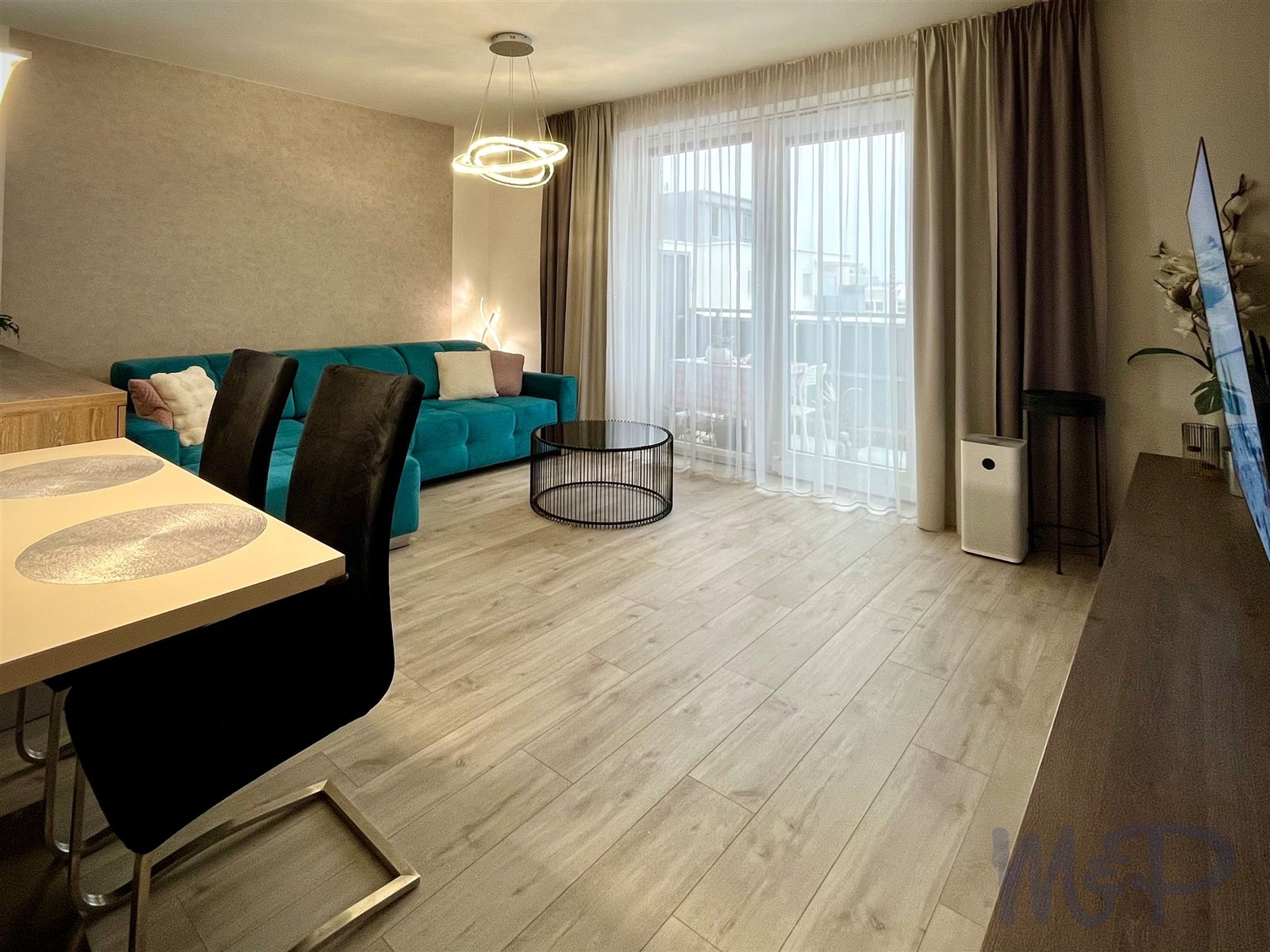 Byt 3+kk s garážovým stáním v Jihlavě (OBYTNÝ PROSTOR)