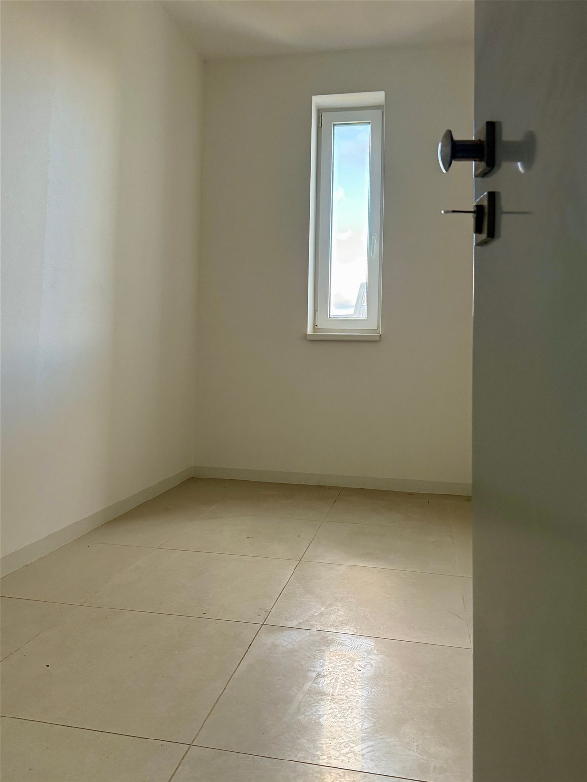 Prodej bytu 3+ kk na Stříbrných terasách v Jihlavě (SKLAD PŘÍSTUPNÝ Z CHODBY)