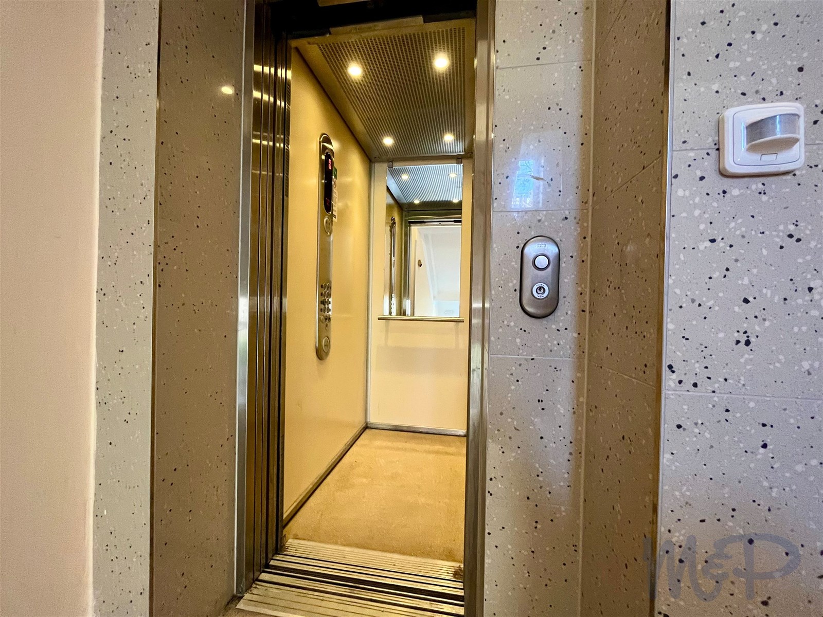 BYT 2+1 Bayerova ulice, Brno - Veveří (DOMOVNÍ VÝT