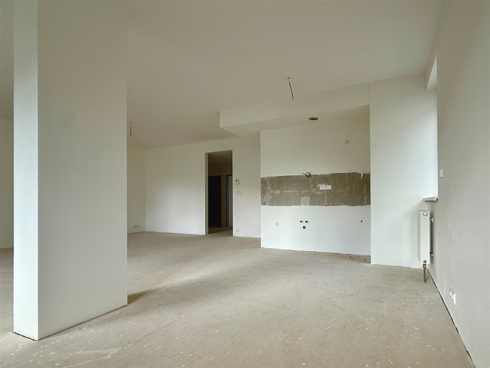 Prodej bytu 3+kk na Stříbrných terasách v Jihlavě (OBÝVACÍ POKOJ S KUCHYŇSKÝM KOUTEM))