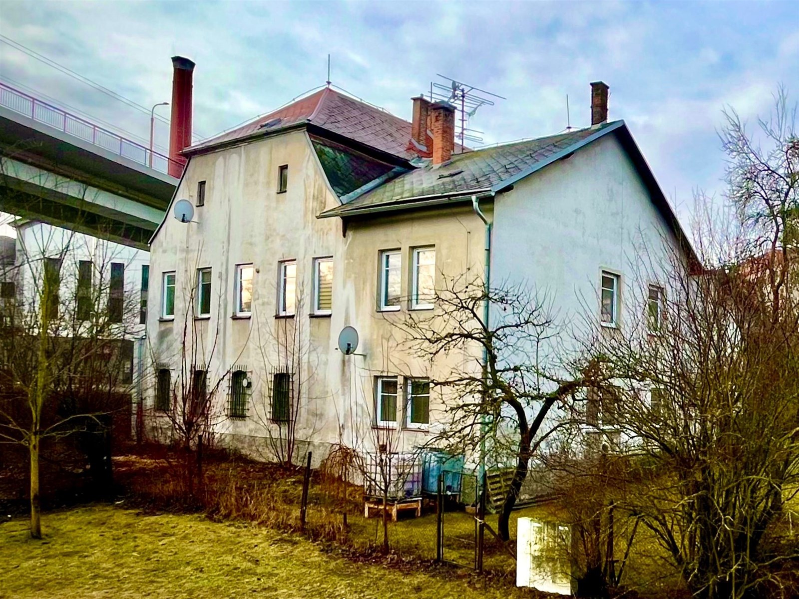 Byt, garáže a nebytové prostory v Jihlavě (EXTERIÉ