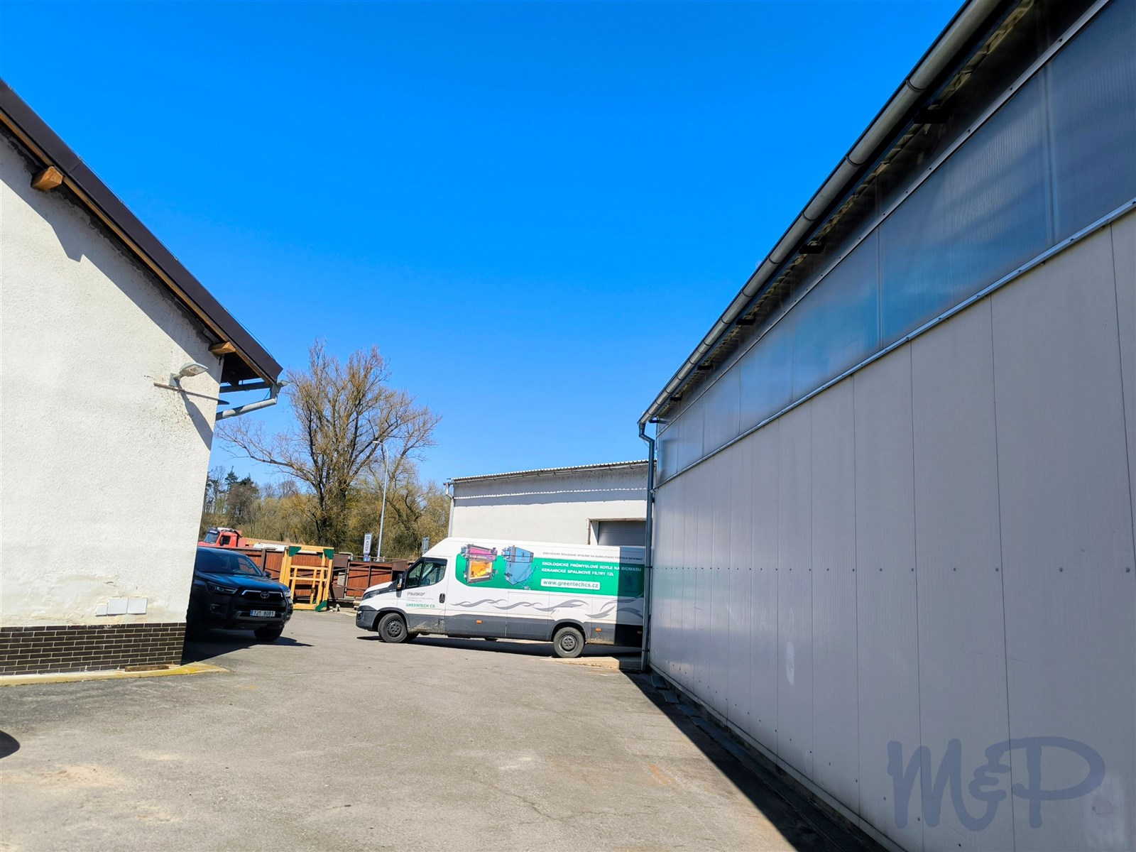 Provozní areál v Polné, skladování, výroba (VENKOVNÍ PROSTORY)