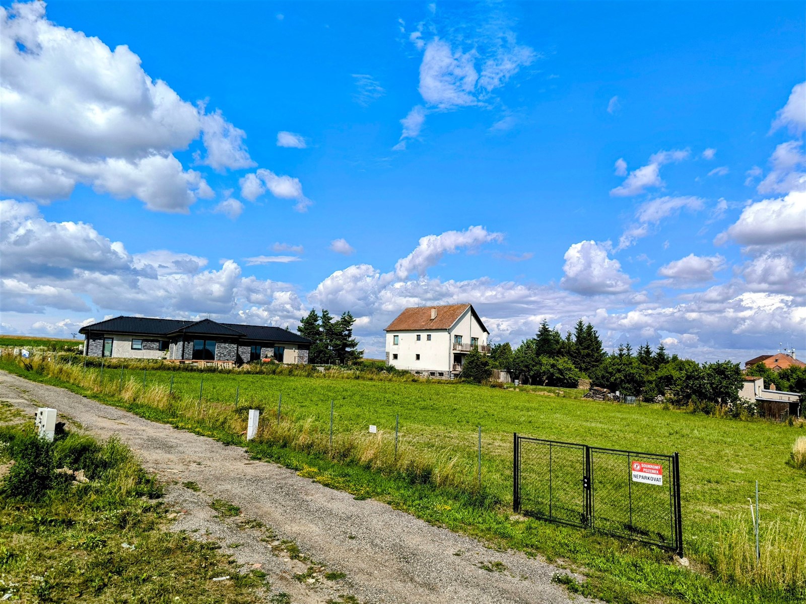 Prodej pozemku pro výstavbu rodinného domu ve Slavičkách u Třebíče