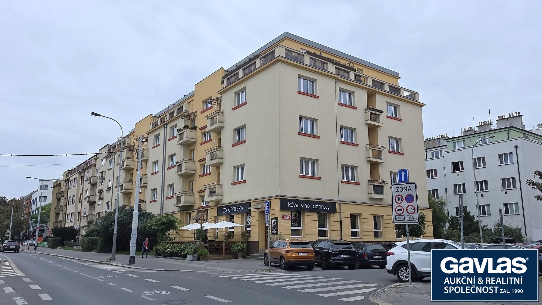 Dům