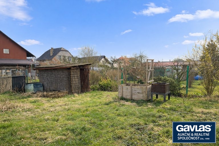 17 zahrádka za domem