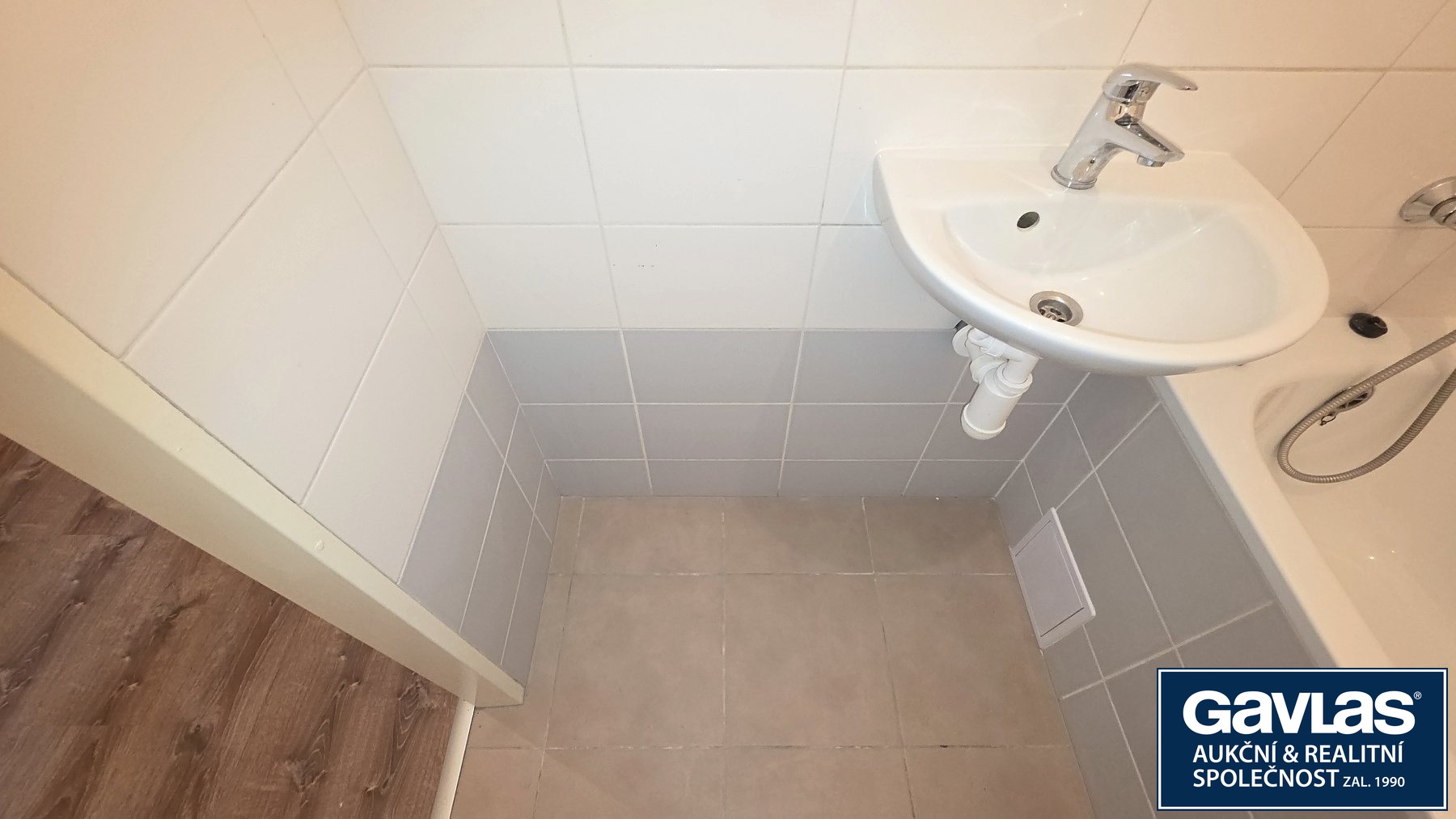 Koupelna - místo pro pračku