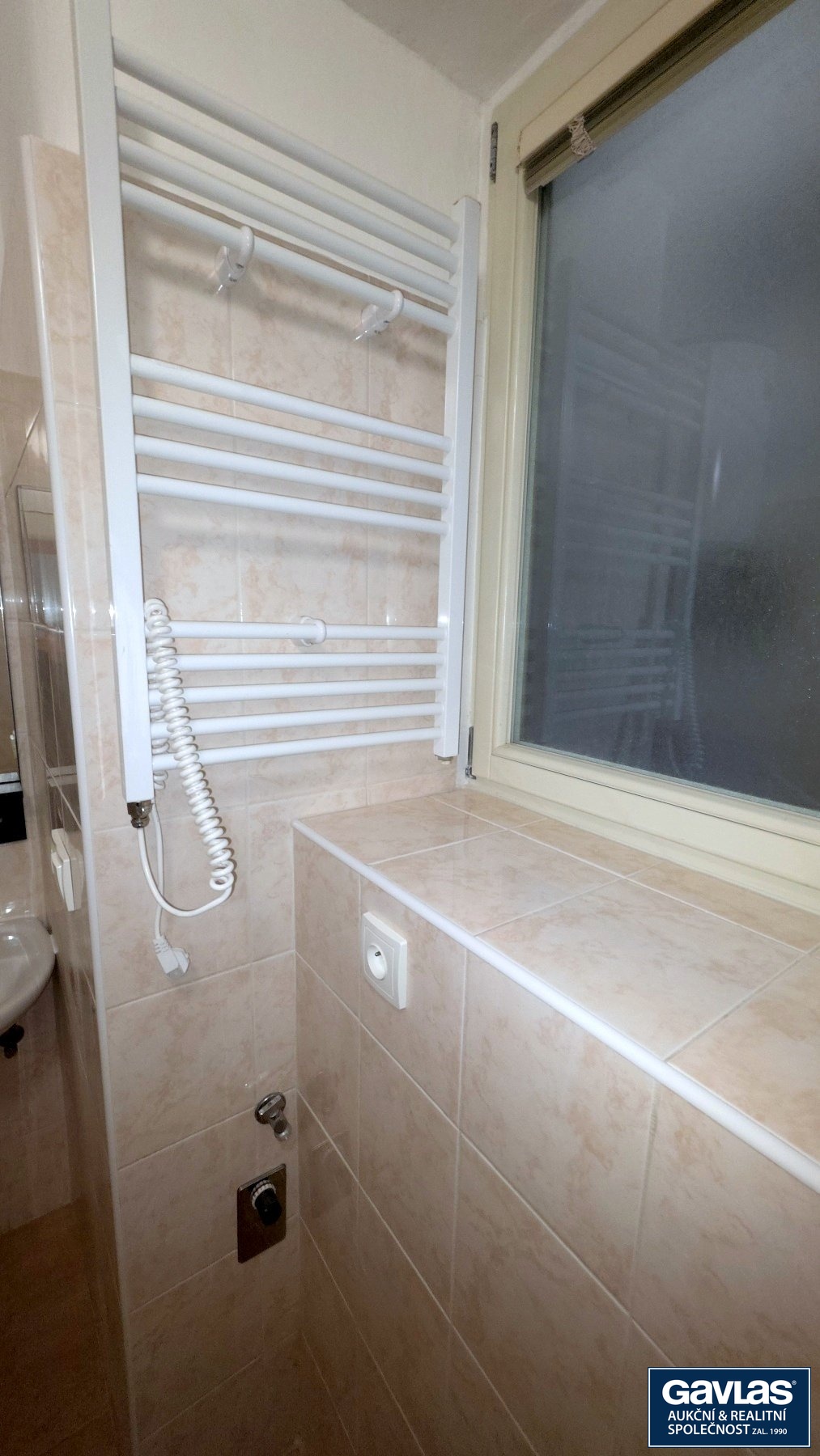 Koupelna - el. topný žebřík