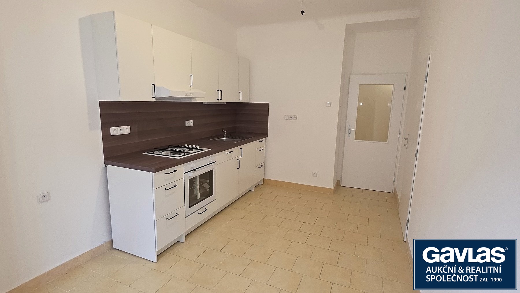 Kuchyň - pohled ke vstupu