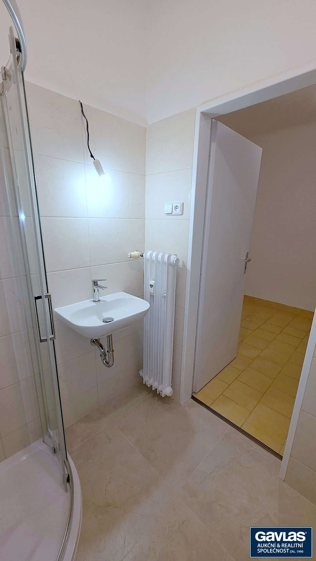 Koupelna - pohled ke vstupu