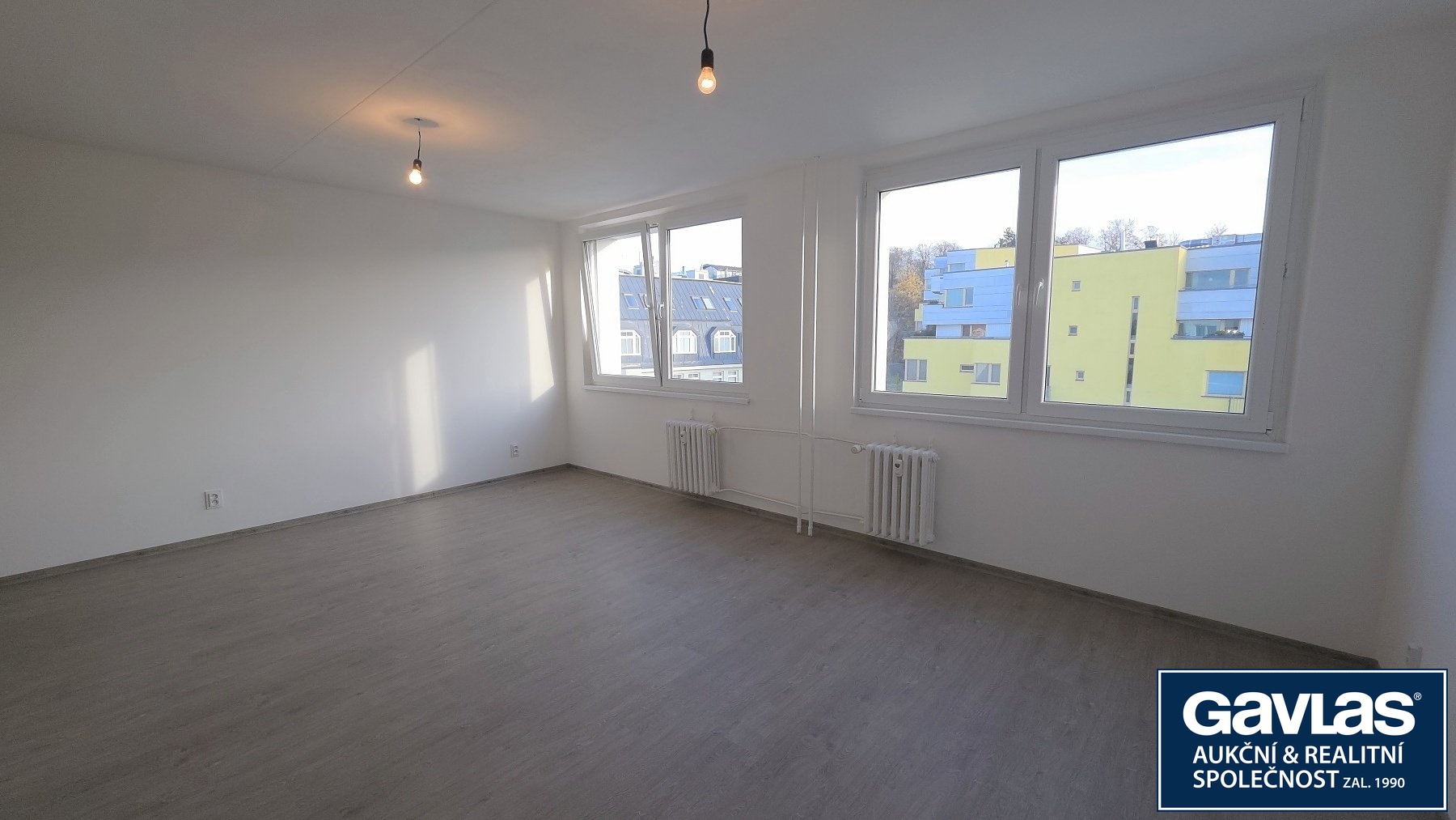 Pohled k oknu od předsíně