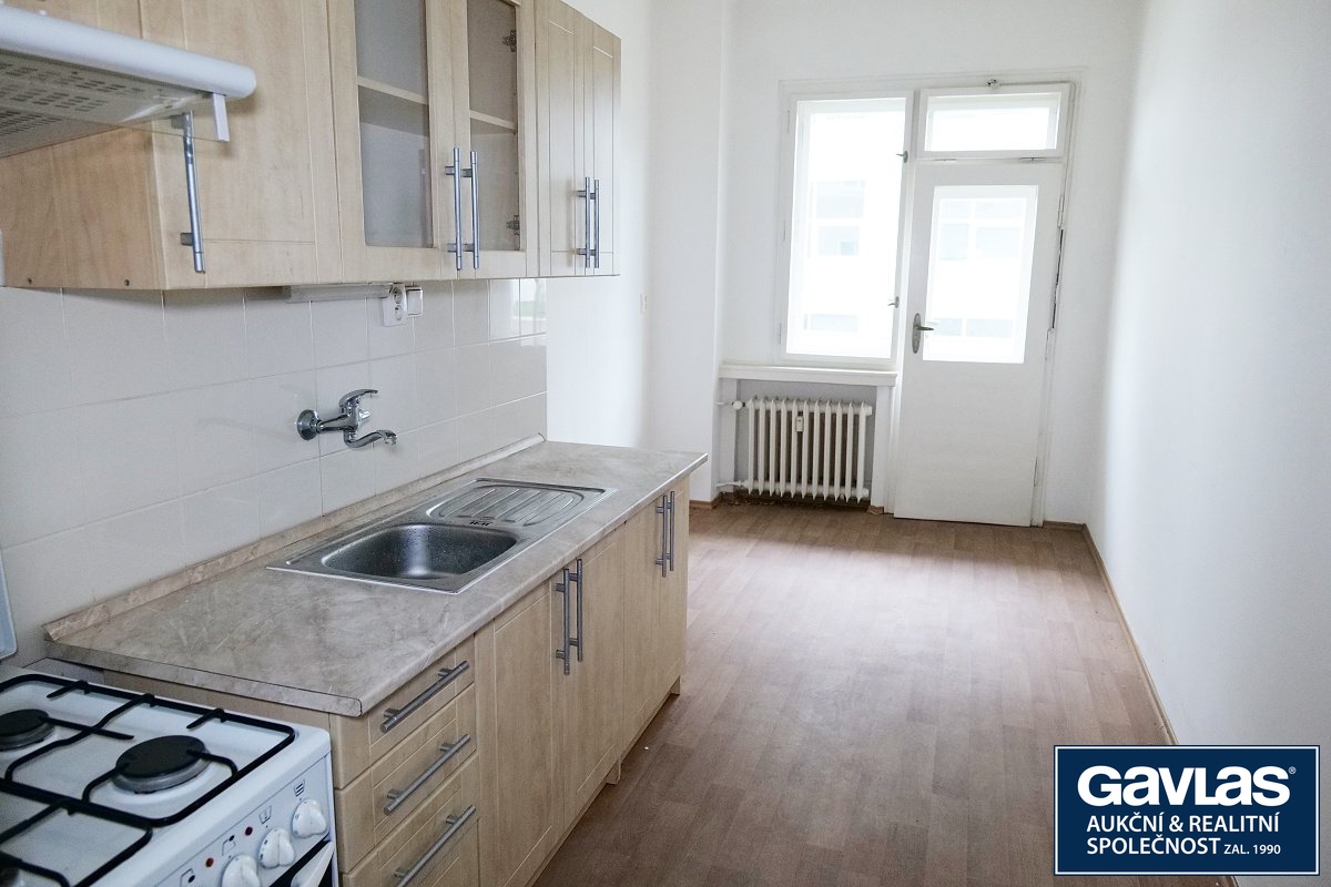 Kuchyň - pohled k oknu