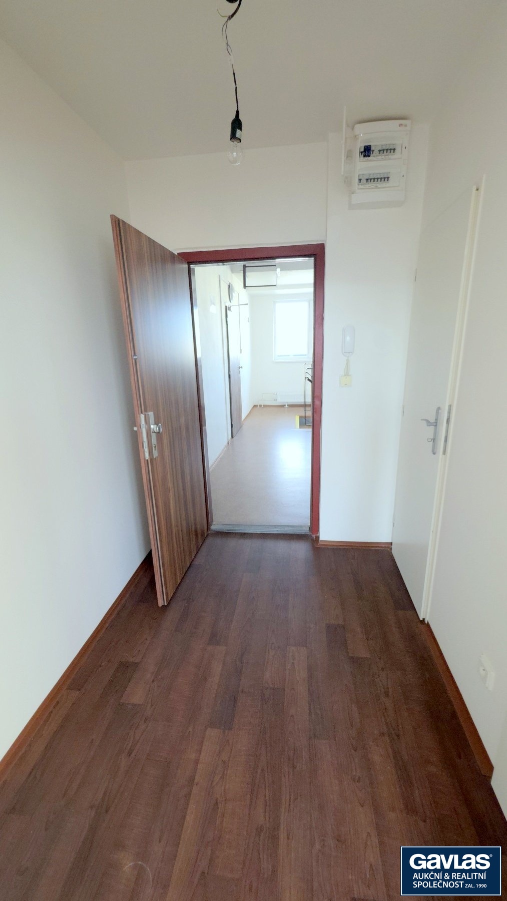 Předsíň - pohled ke vstupu