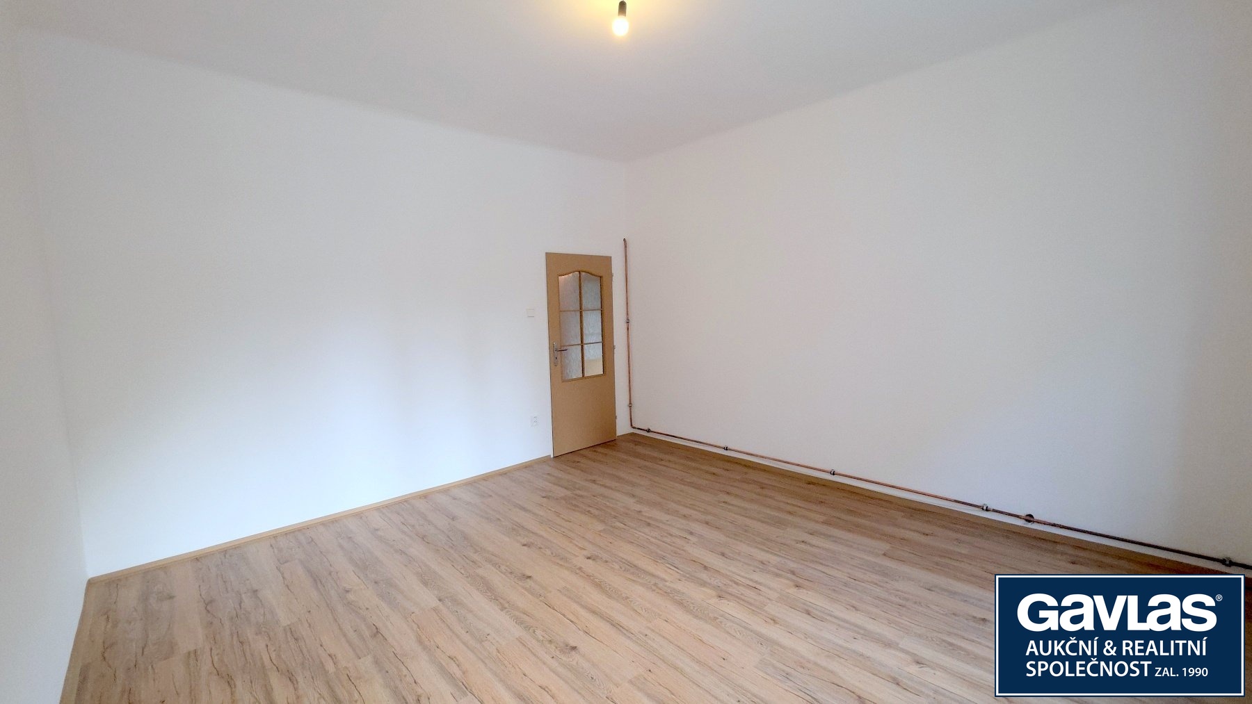 Pokoj - pohled od okna