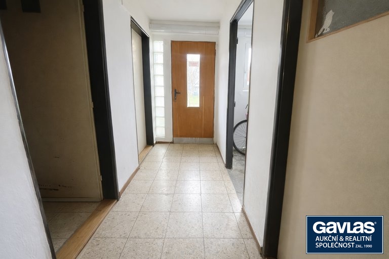 16 společná chodba domu