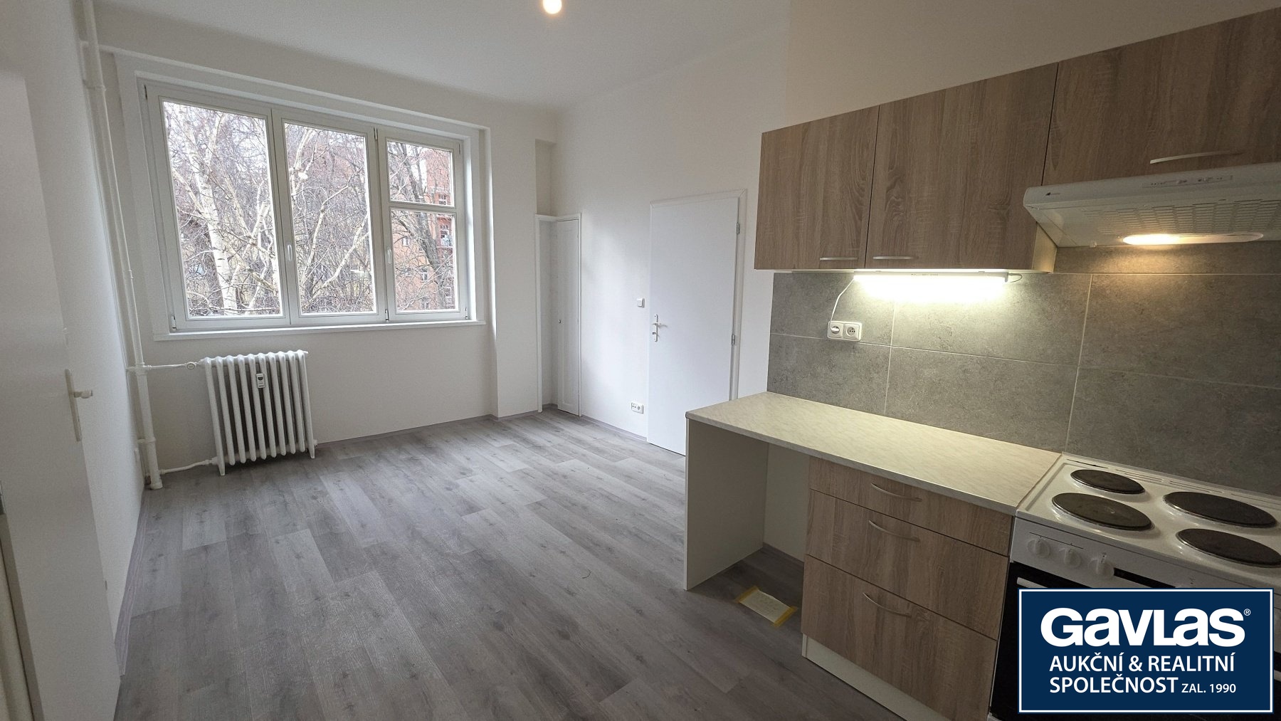 Kuchyň - pohled k oknu