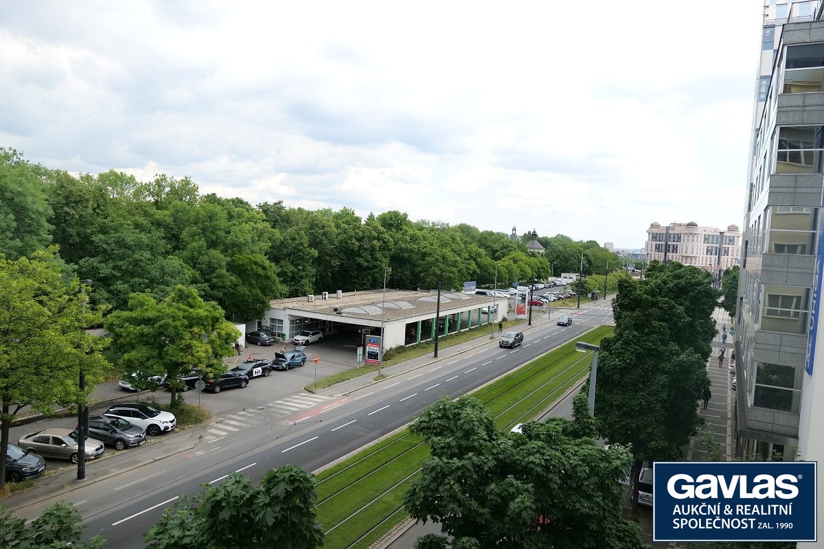 Výhled z obývacího pokoje na východ