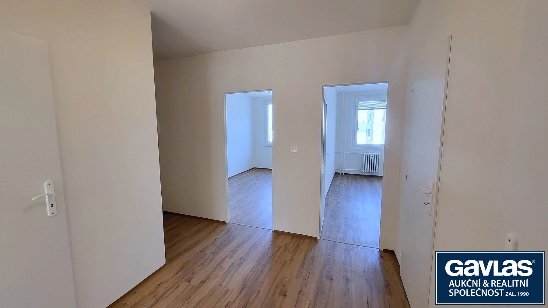předsíň - pohled k ložnicím