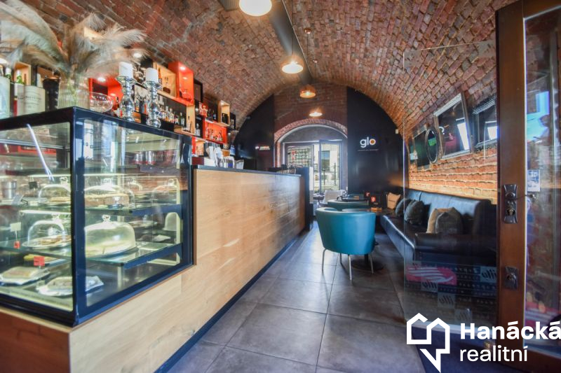 PŘEVZETÍ LEGENDÁRNÍ KAVÁRNY – ESPRESSO BAR ILLY