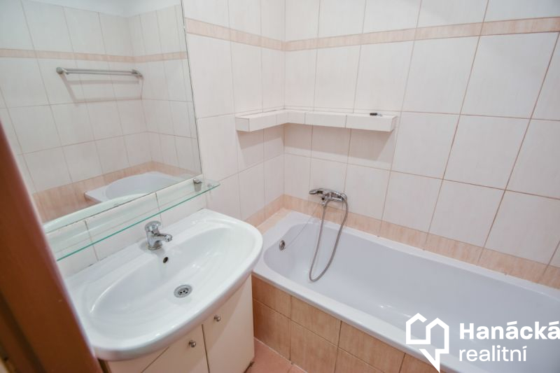 Prodej cihlového bytu 2+1 v Olomouci, tř. Svornosti