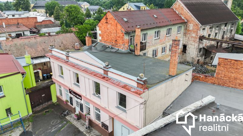 Prodej objektu s pěti byty a prodejnou ve Velké By