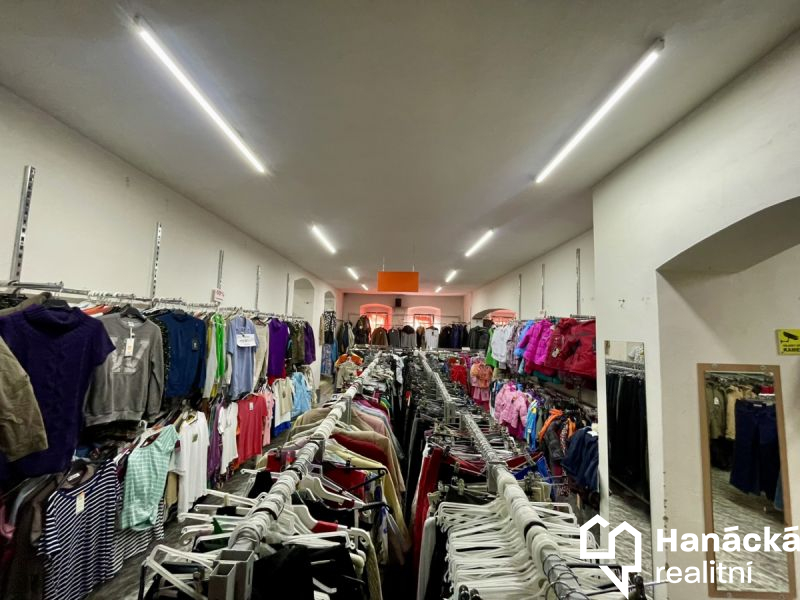 Prodej, Obchodní prostor, 800m2, Bruntál