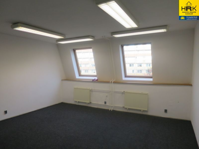 Pronájem kanceláře 27 m2, ulice Jungmannova, Olomo