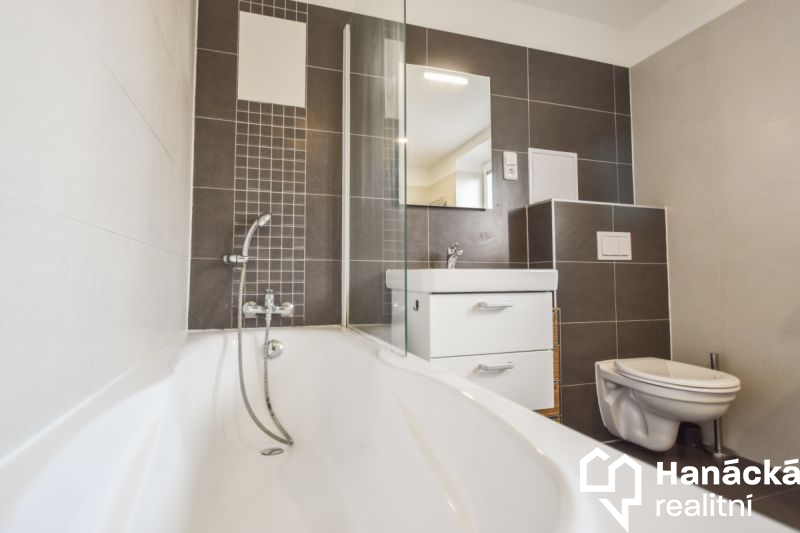 Pronájem bytu 3+1 72m2, ul. Albertova, Olomouc