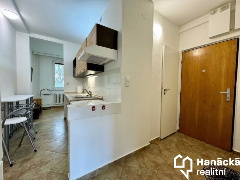 Pronájem bytu 1+1 s lodžií, ul. Foerstrova, Olomouc