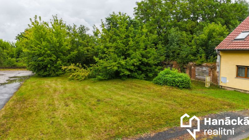 Stavební pozemek 298 m2, Olomouc - Nemilany