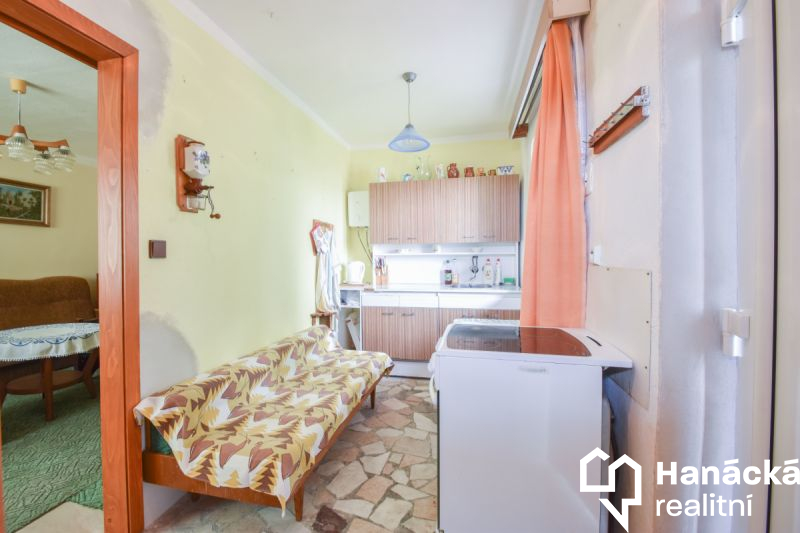Prodej dvoupodlažní chaty 83 m2 v obci Drahanovice