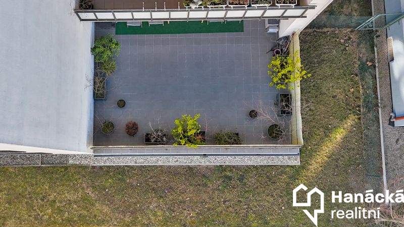 Prodej velmi pěkného bytu 2+kk s velkou terasou v 