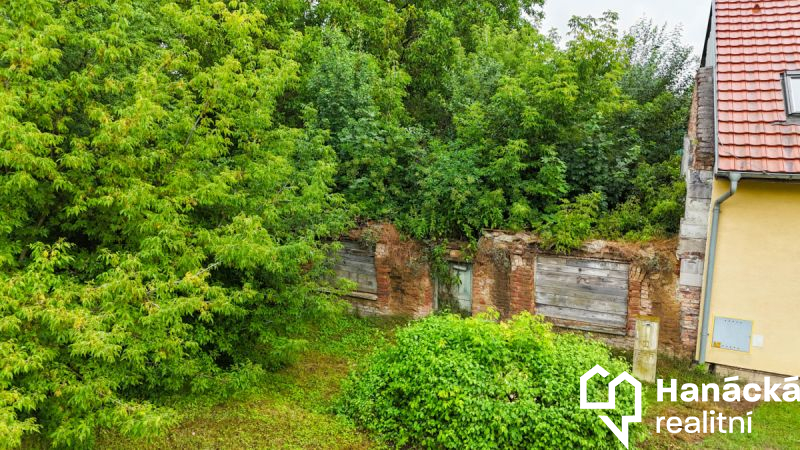 Stavební pozemek 298 m2, Olomouc - Nemilany