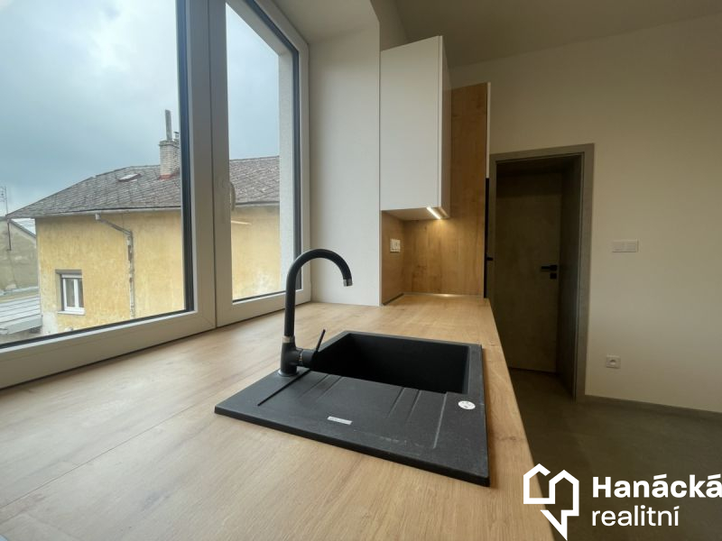 Pronájem,  Byt 1+kk, 29m2, Hulín