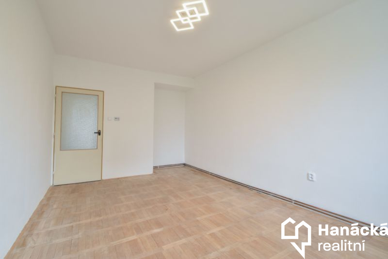 Prodej cihlového bytu 3+1 s lodžií v obci Dolany u Olomouce