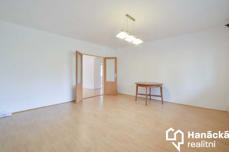 Cihlový byt 3+1 s garáží, Olomouc, ulice Zamykalova