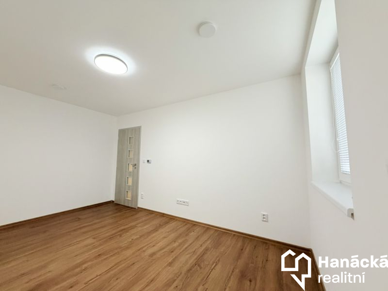 Pronájem,  Byt 1+1, 42m2,Přerovská, Bystřice pod H