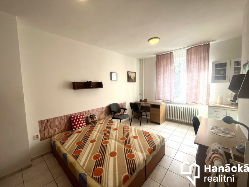 Pronájem cihlového bytu 1+kk v Olomouci, Dobnerova ulice