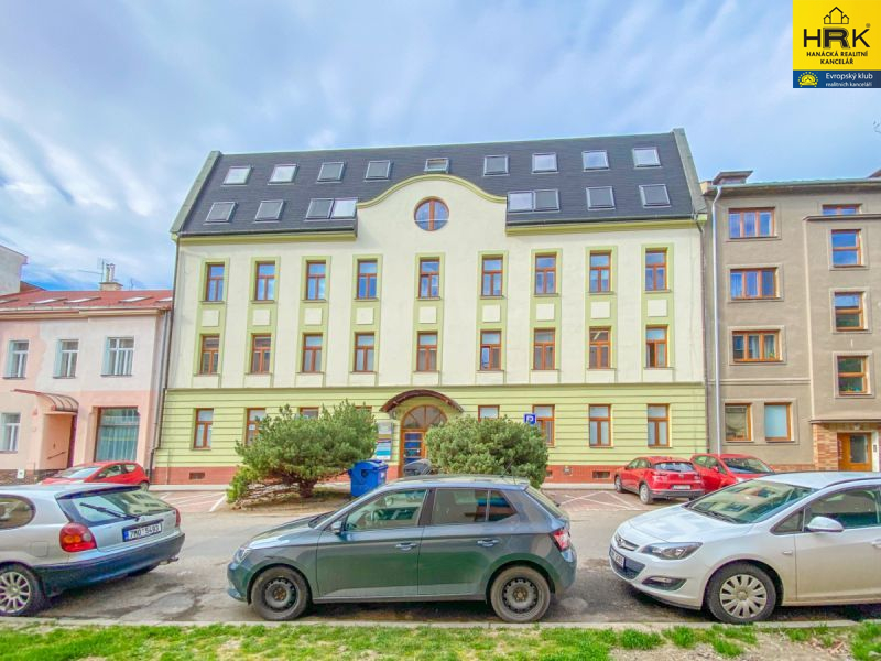 Pronájem kanceláře 27 m2, ulice Jungmannova, Olomo