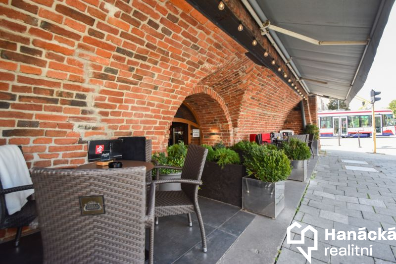 PŘEVZETÍ LEGENDÁRNÍ KAVÁRNY – ESPRESSO BAR ILLY