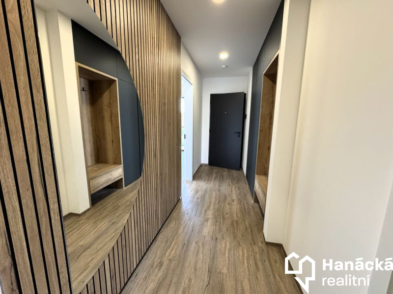 Pronájem podkrovního bytu 2+kk, ul. Rejskova, Olomouc