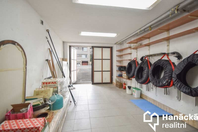 Cihlový byt 3+1 s garáží, Olomouc, ulice Zamykalova