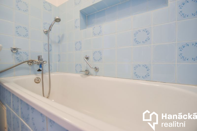 Pronájem bytu 2+1, 54 m², Prostějov – ul. Kar